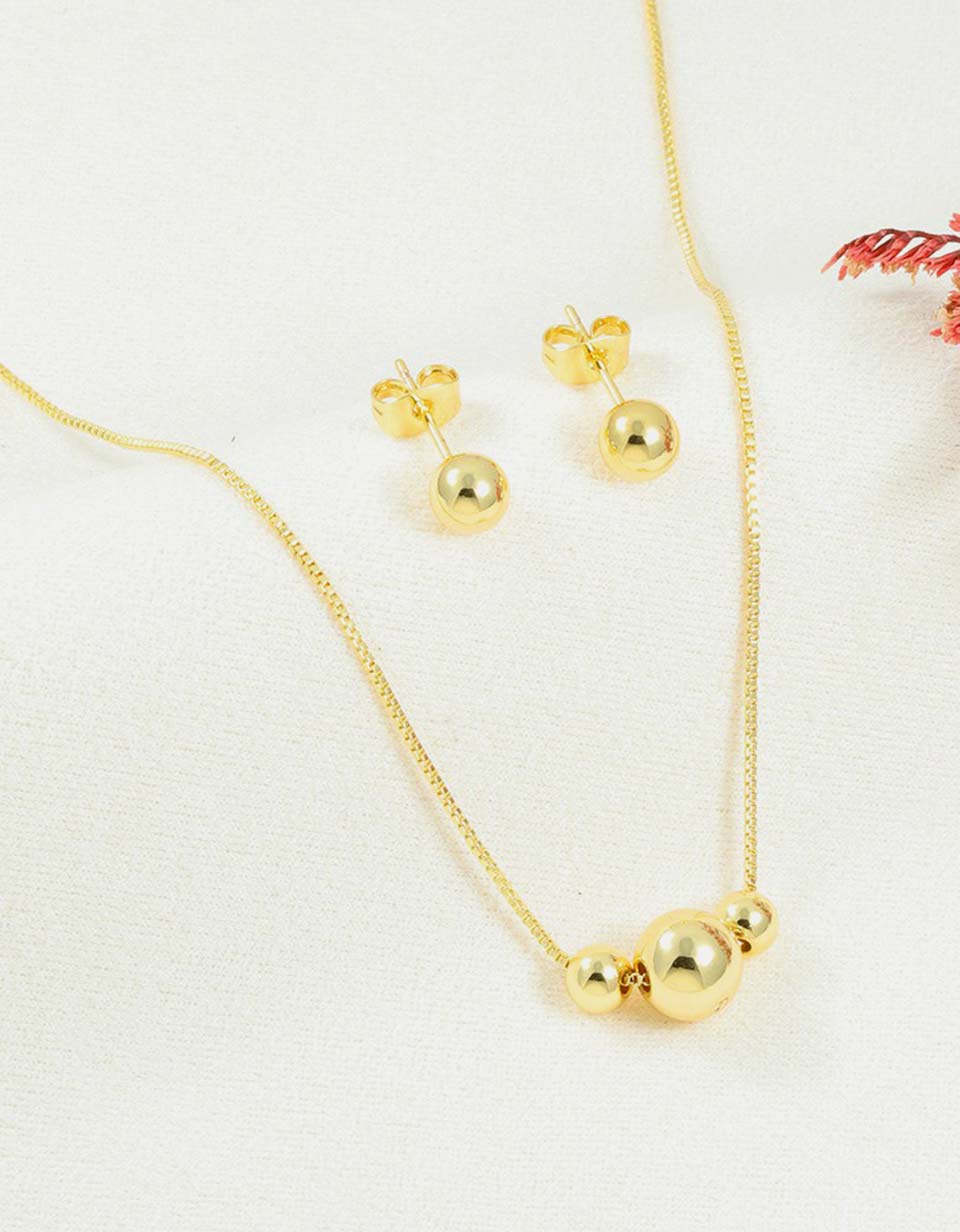 Set de cadena y aretes de esferas doradas