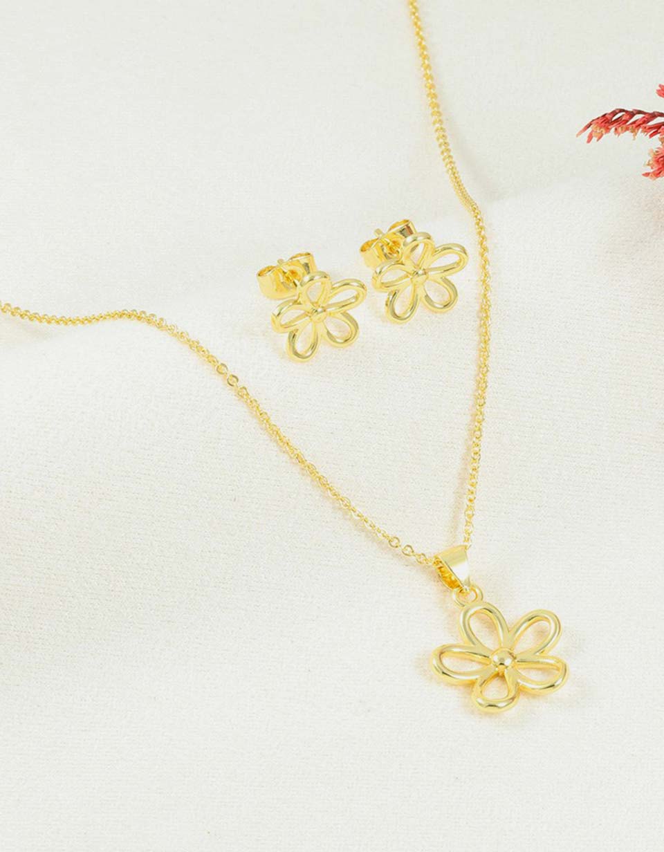Set de cadena y aretes de flor