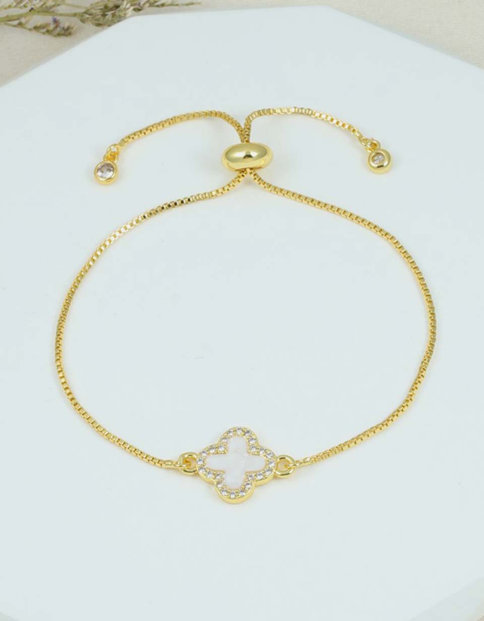 Pulsera con dije de trébol en Rodio