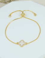 Pulsera con dije de trébol en Rodio