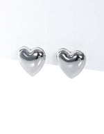 Arete Plateado con Forma de Corazón