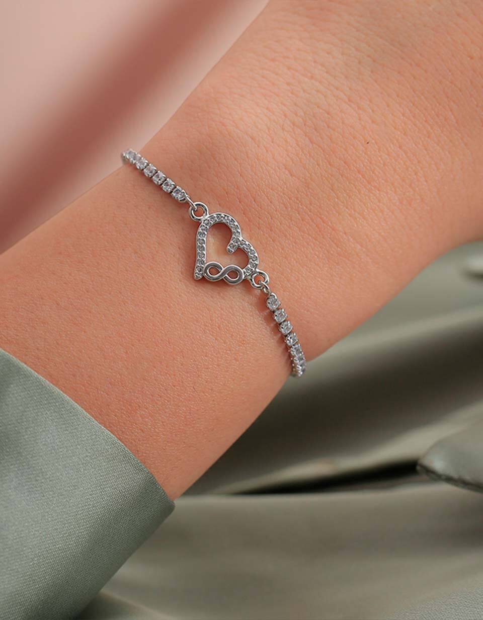 Pulsera plateada con Circones