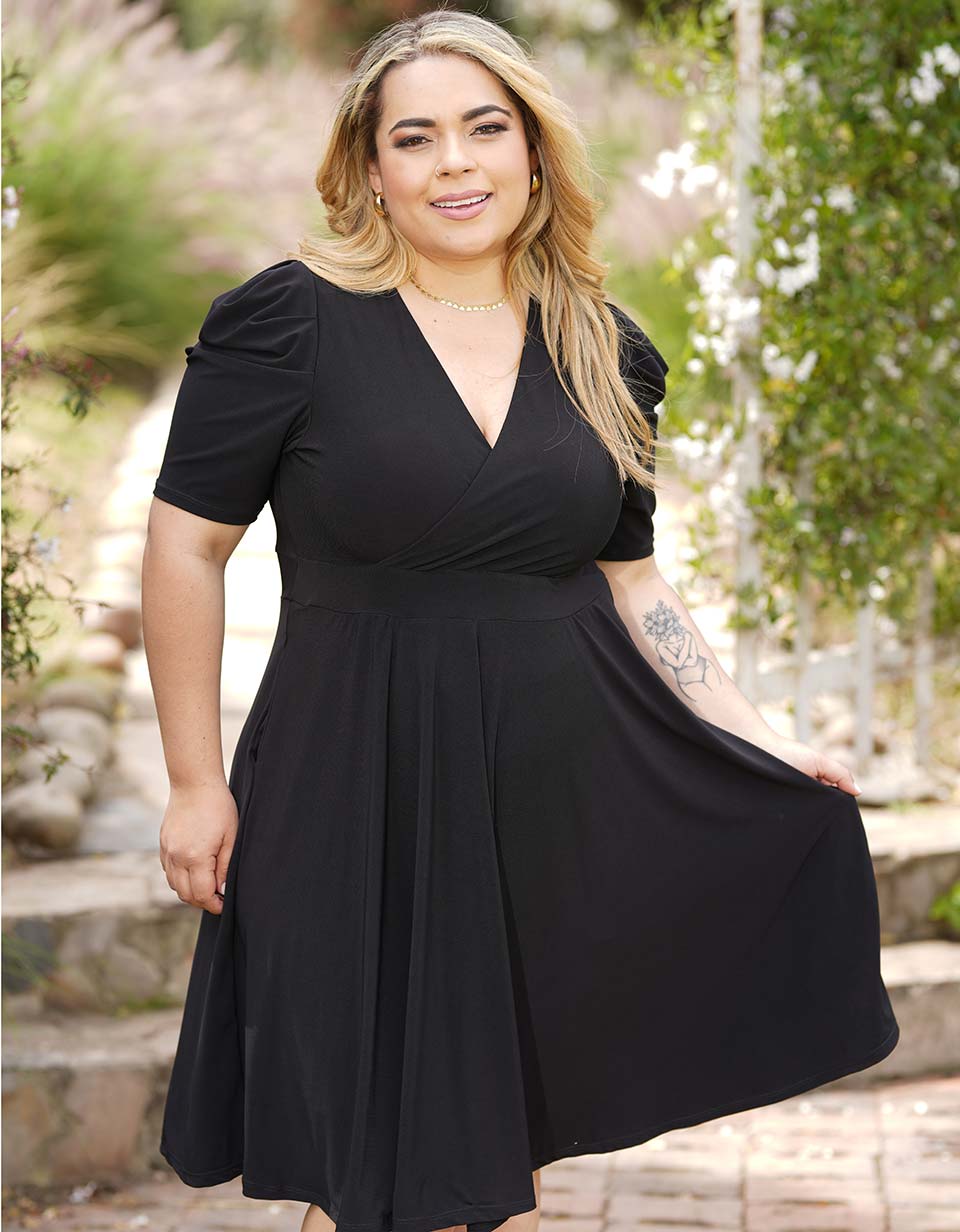 Vestido cruzado femenino manga corta