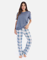 Pijama femenina cómoda y ligera para descanso diario