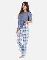 Pijama femenina cómoda y ligera para descanso diario