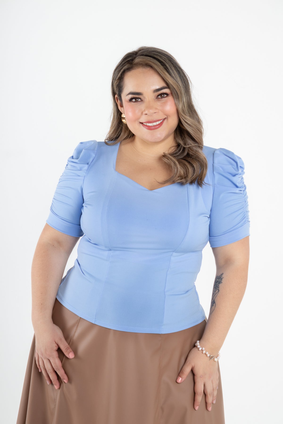Blusa manga corta básica ajustada