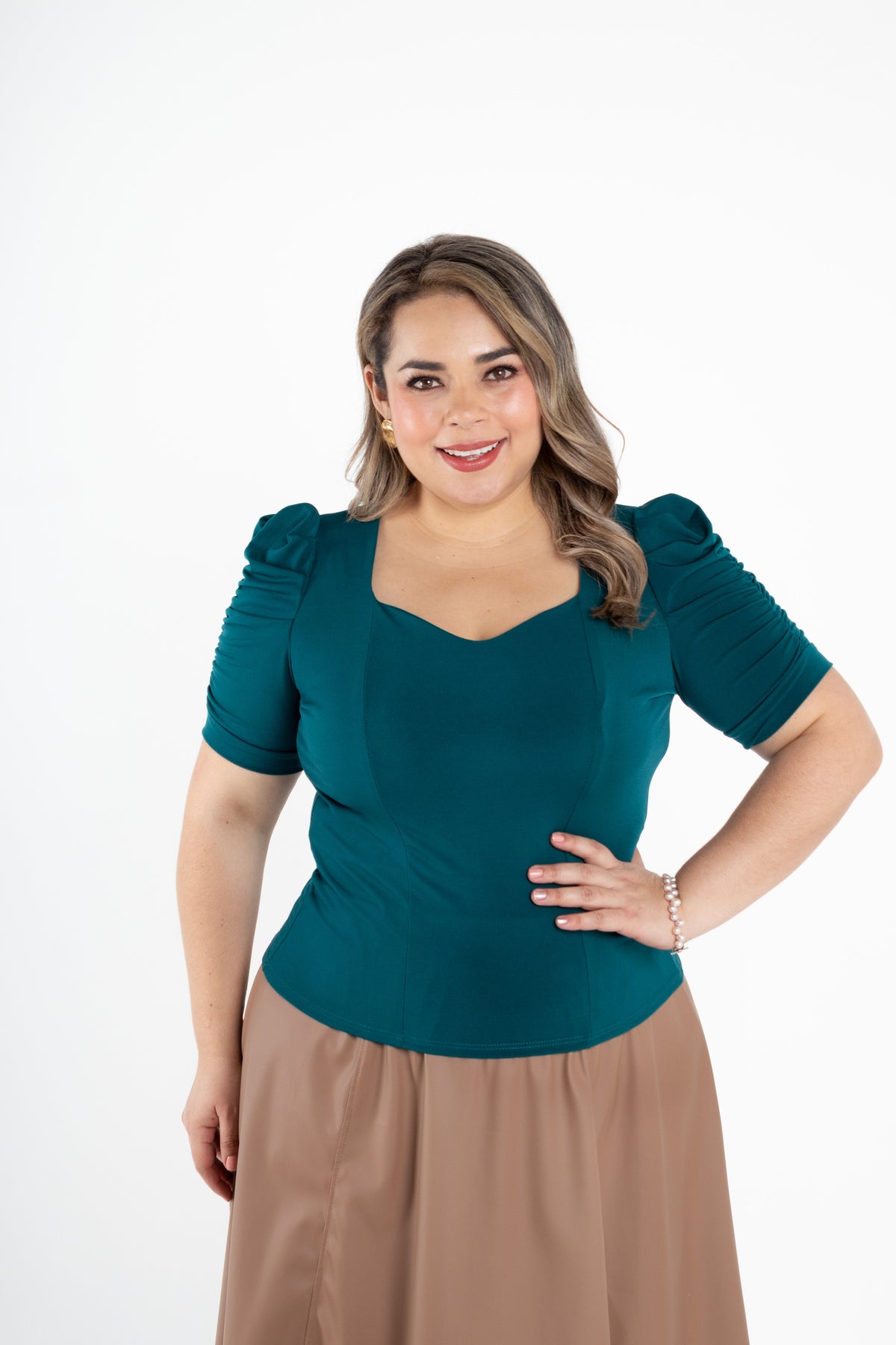 Blusa manga corta básica ajustada