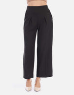 Pantalón amplio de silueta fluida para mujer