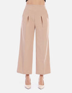 Pantalón amplio de silueta fluida para mujer