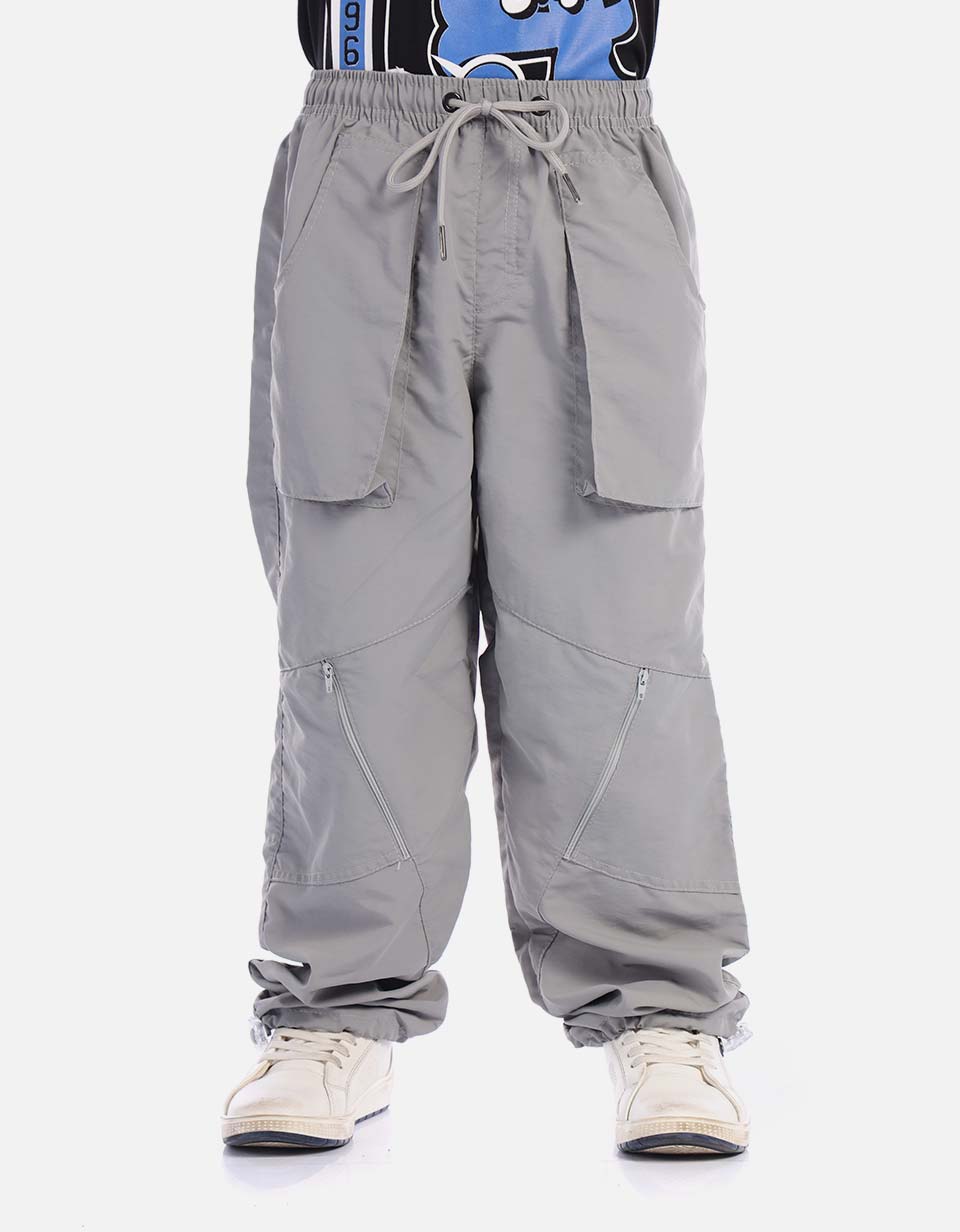 Jogger cargo infantil con ajuste flexible y durable