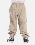 Pantalón infantil cargo ligero con diseño funcional