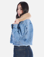 Chaqueta femenina tipo Denim