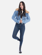 Chaqueta femenina tipo Denim