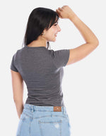 Camiseta Básica Femenina Cómoda y Versátil