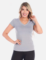 Camiseta deportiva mujer con cuello en V