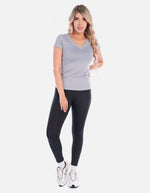 Camiseta deportiva mujer con cuello en V