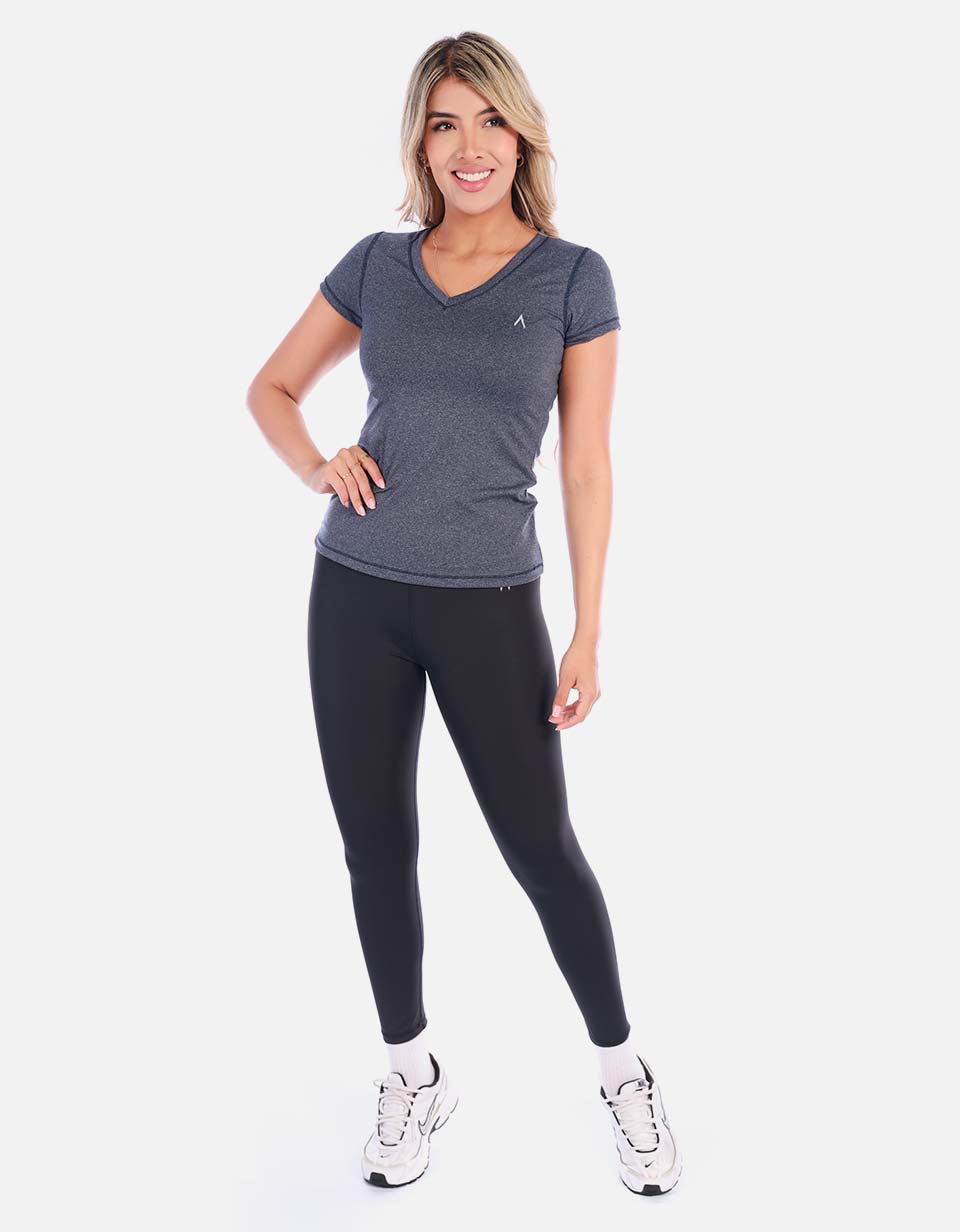 Camiseta deportiva mujer con cuello en V