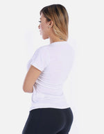 Camiseta deportiva cuello v manga corta