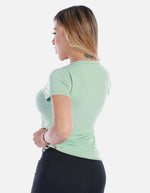 Camiseta deportiva cuello v manga corta