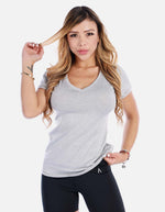 Camiseta deportiva cuello v manga corta