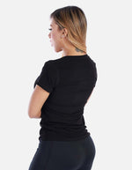 Camiseta deportiva cuello v manga corta