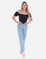 Blusa Femenina con Escote Moderno