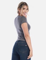 Camiseta Básica Femenina Cómoda y Versátil