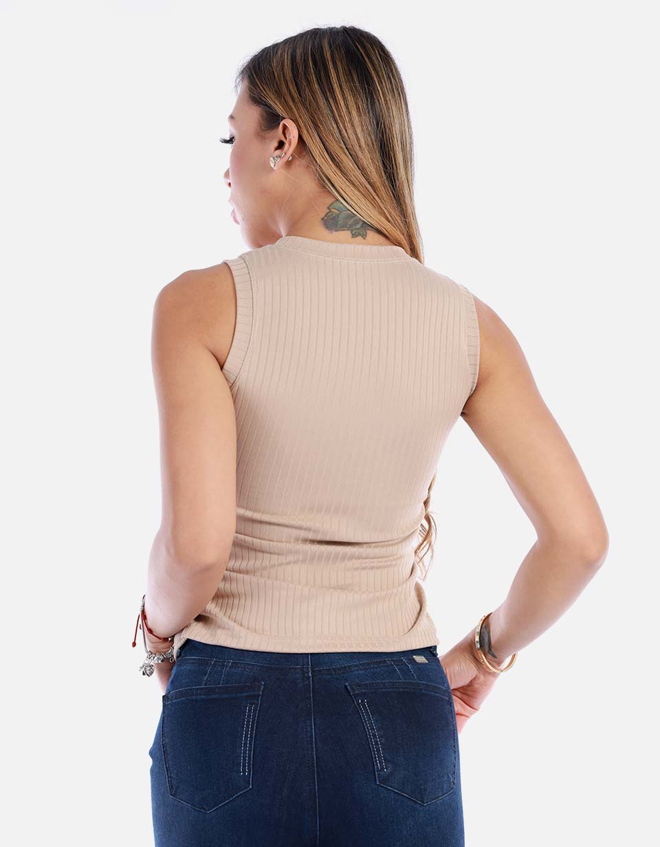 Blusa para mujer en manga sisa con accesorio