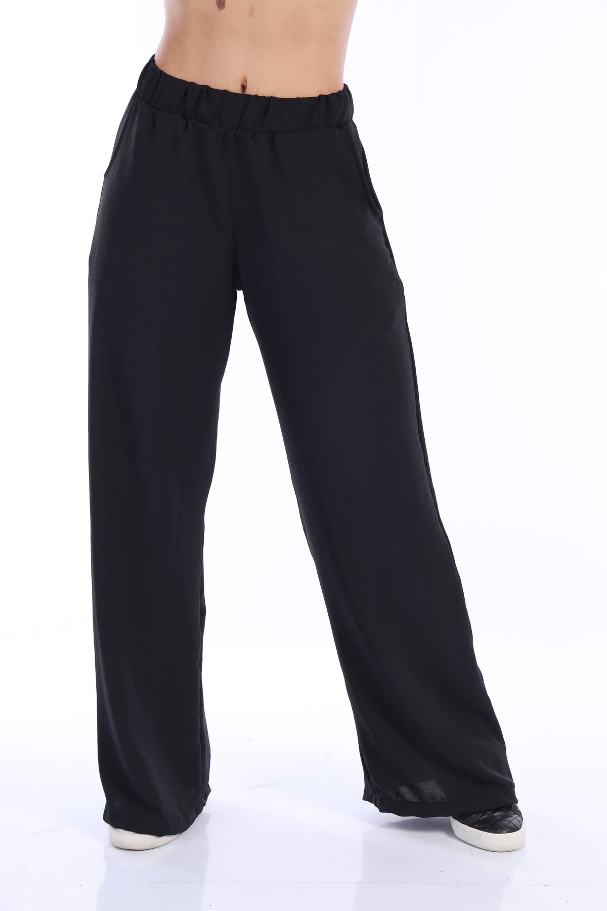 Pantalón negro con pretina resortada