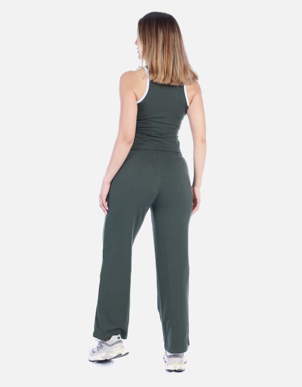Conjunto Deportivo de Camiseta y Pantalón