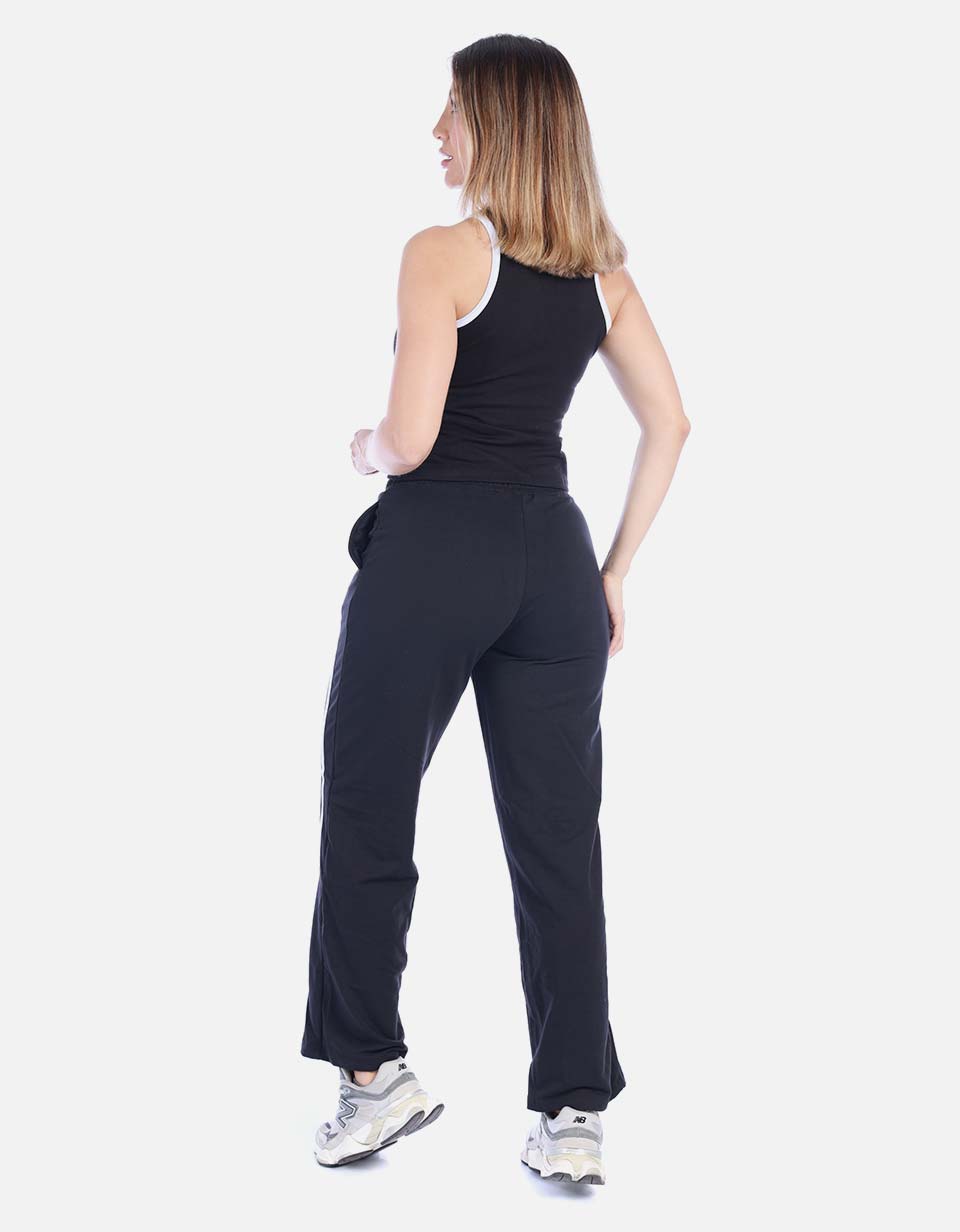 Conjunto Deportivo de Camiseta y Pantalón