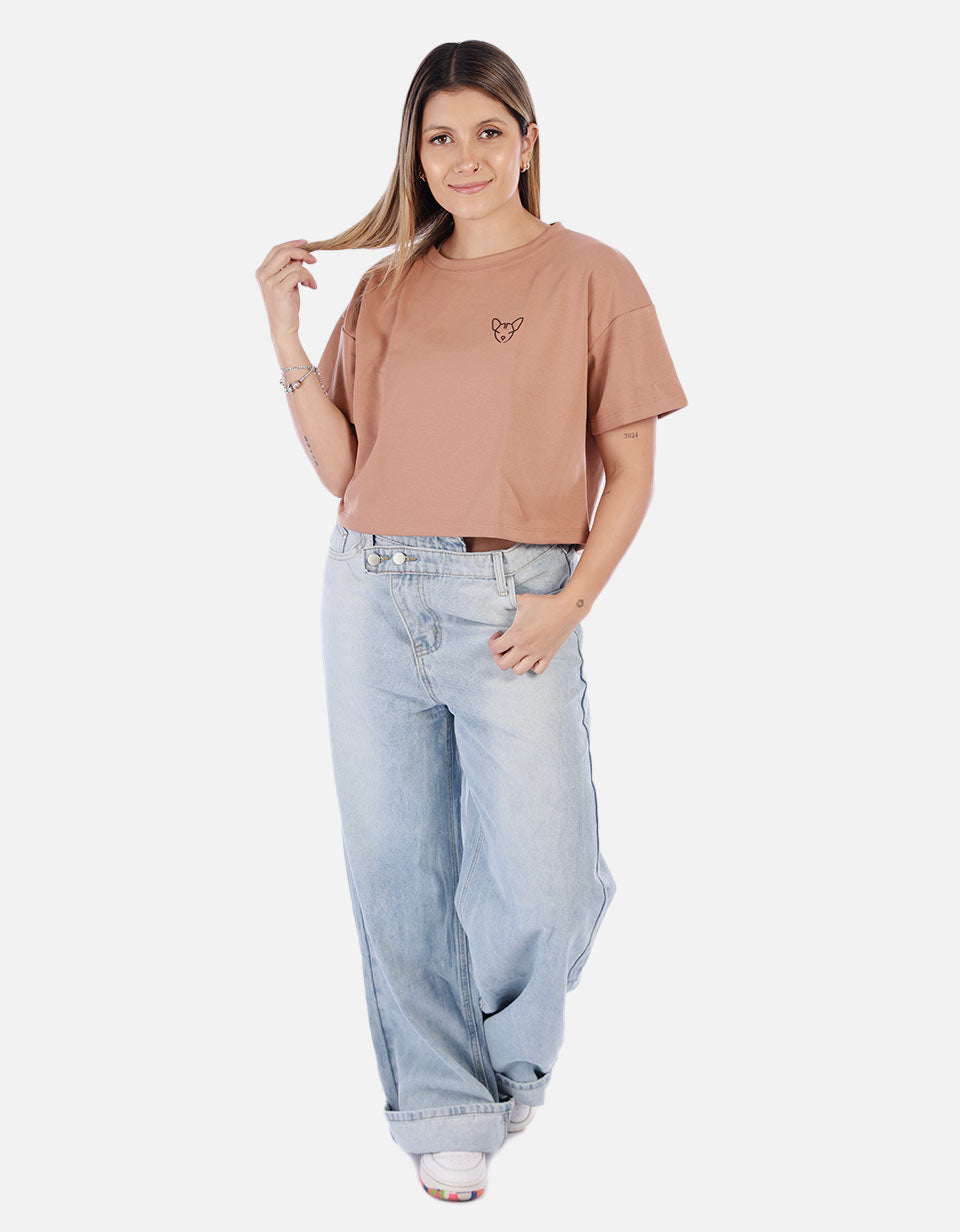 Camiseta Corta negra con Diseño bordado