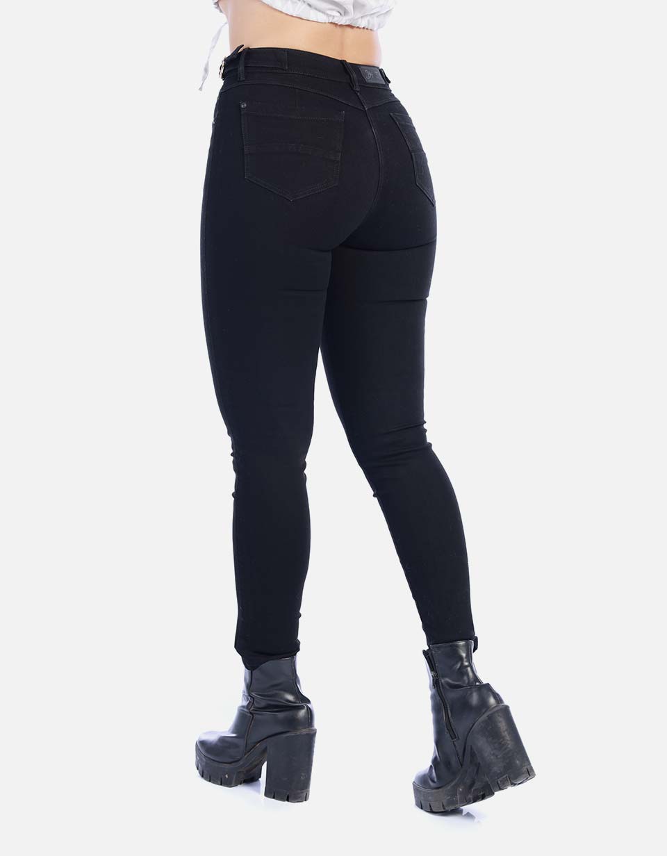 Jean Negro Ajustado con Stretch para Mujer