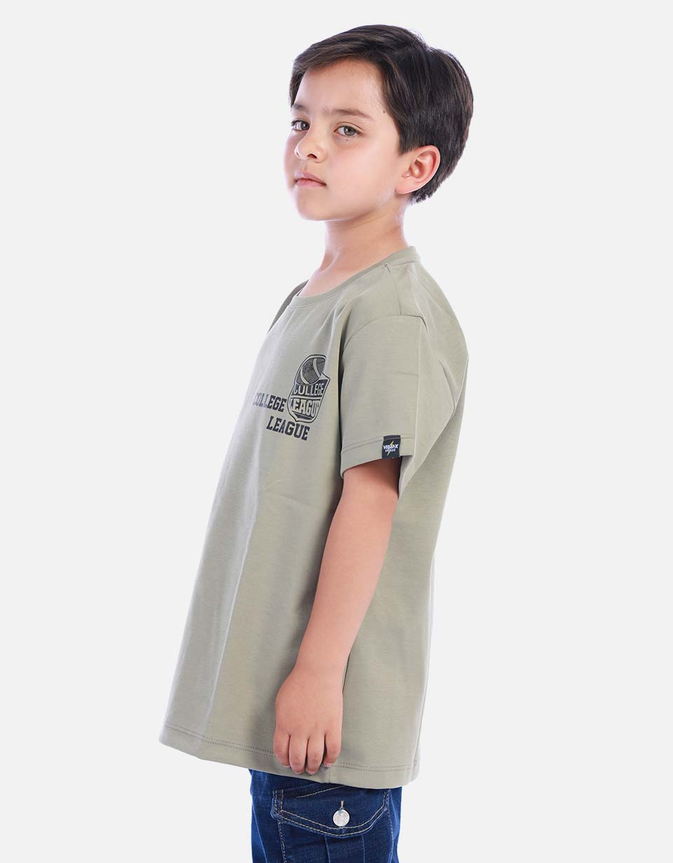 Camiseta Verde Oliva con Estampado Posterior para Niño