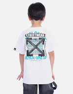 Camiseta Blanca Casual con Gráfico de Flechas Cruzadas para Niño