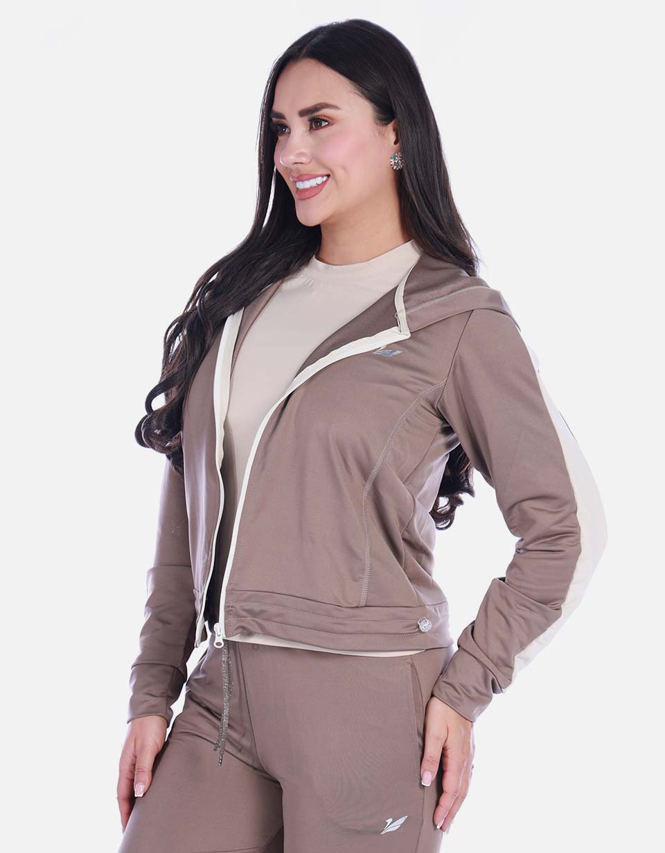 Chaqueta Deportiva Con Capota y Cierre Color Moca