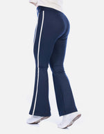 Pantalón Deportivo Bota Campana Azul Oscuro con Franjas Laterales