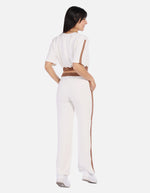 Conjunto mujer bicolor con top crop y pantalón recto