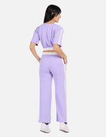 Conjunto mujer bicolor con top crop y pantalón recto