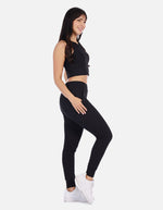 Conjunto casual mujer en canalé con top crop y jogger cómodo