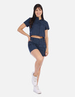 Conjunto mujer estilo cargo con camisa crop y short utilitario