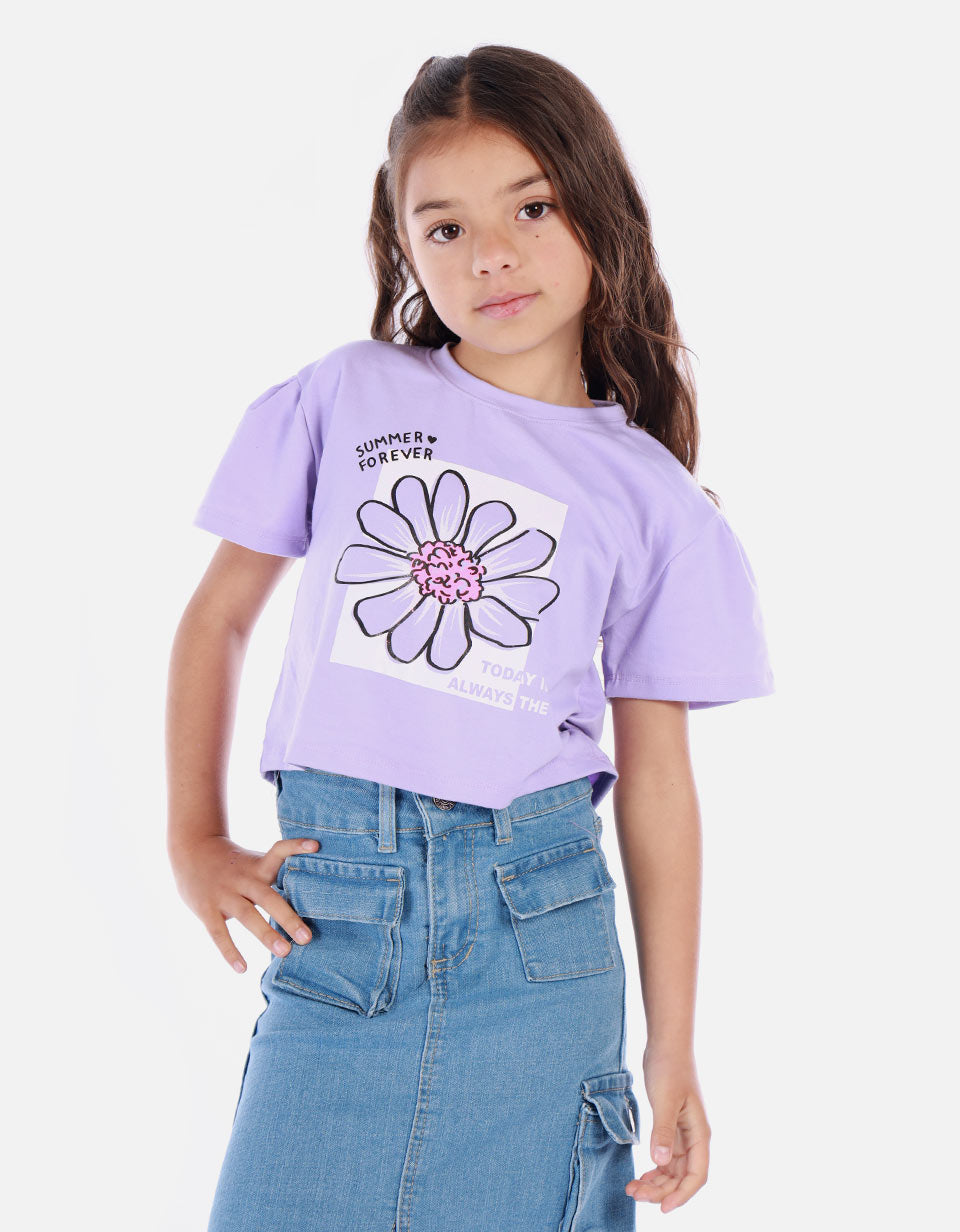 Camiseta crop para niña con estampado floral y mensaje positivo
