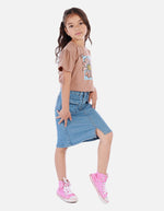 Camiseta crop para niña con estampado floral y mensaje positivo