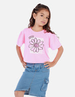 Camiseta crop para niña con estampado floral y mensaje positivo