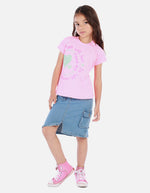 Camiseta crop para niña con estampado corazón