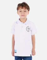 Polo urbano para niño con cuello camisero y estampados decorativos