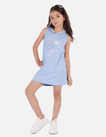 Vestido corto sin mangas para niña con capucha