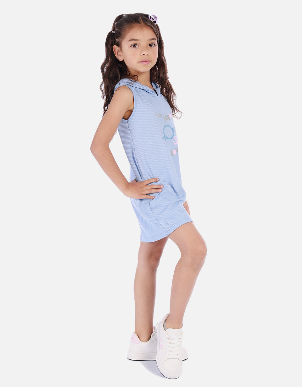 Vestido corto sin mangas para niña con capucha