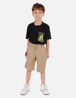 Bermuda carpintera para niño con bolsillos decorativos