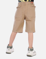 Bermuda carpintera para niño con bolsillos decorativos